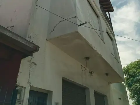 Depto Tipo Casa en Venta en Remedios De Escalada, USD 129.000