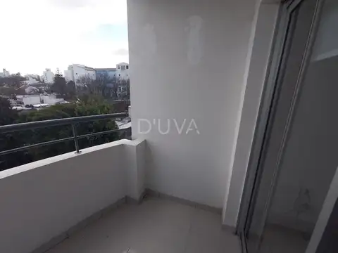Departamento en Alquiler en Parque Saavedra, $ 690.000