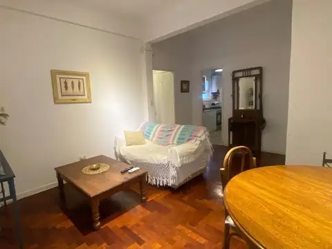 Cabello 3300, Piso 2