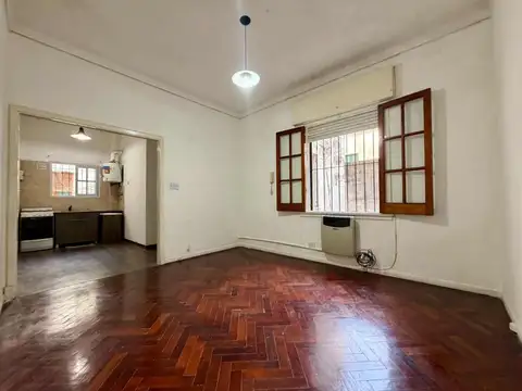 VENTA PH 2 AMBIENTES SAN CRISTOBAL CABA - FINANCIA