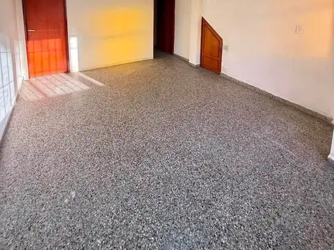 Depto Tipo Casa en Alquiler de 2 ambientes