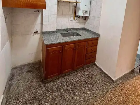 DPTO TIPO CASA AL FRENTE DE DOS AMBIENTES