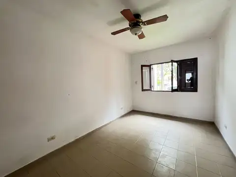 SE VENDE casa de 3 dormitorios en Reconquista