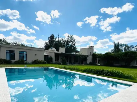 CASA EN CLUB DE CAMPO SANTA CATALINA