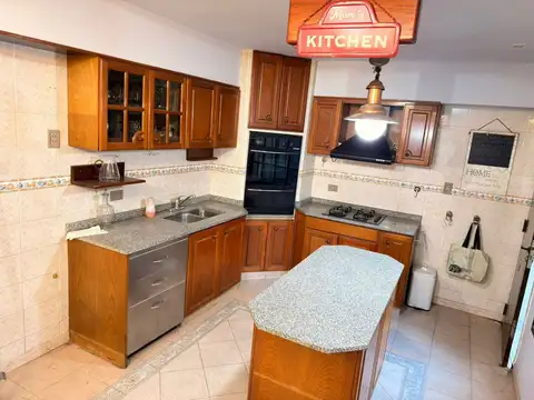 Casa en Venta en Villa del Parque, USD 220.000