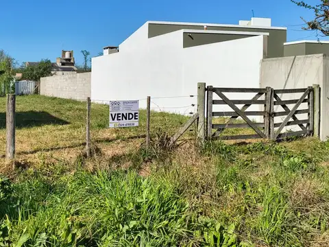 LOTE 480M2 CON SERVICIOS