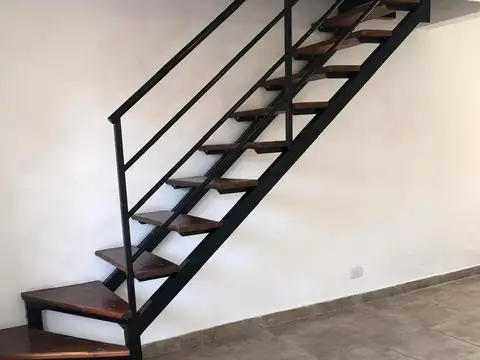 Depto Tipo Casa en Alquiler de 2 dormitorios