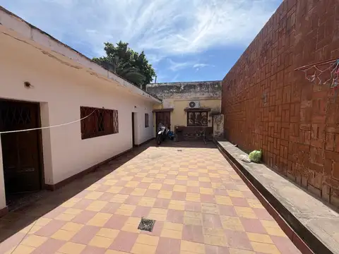 CASA EN VENTA - SAENZ PEÑA 400 - 370 MTS