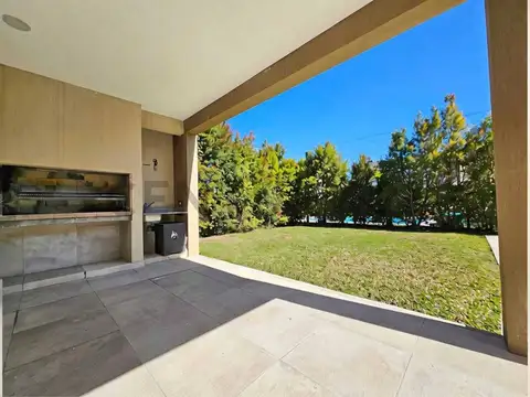 Casa moderna en venta en Las Tipas, Nordelta | Lote interno 504 m² | Piscina y c