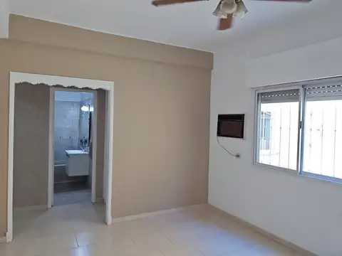Depto Tipo Casa en Alquiler de 2 ambientes