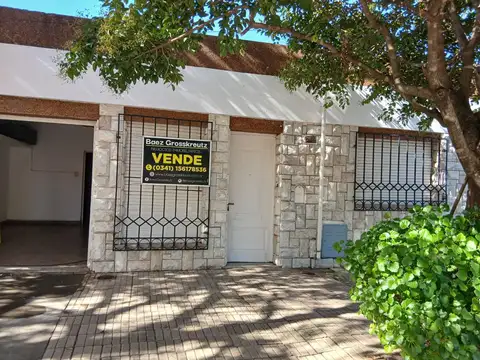 Casa 5 ambientes con 2 baños