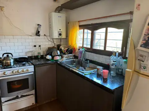 Casa 4 ambientes con 1 baño