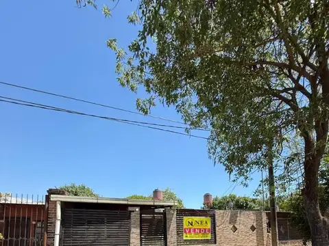 Casa de 3 dormitorios con cochera patio y parrilla