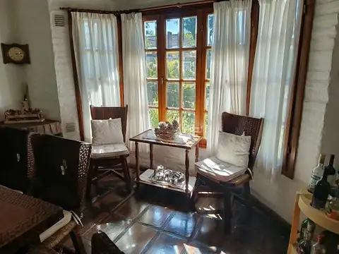 Casa 6 ambientes con 3 baños