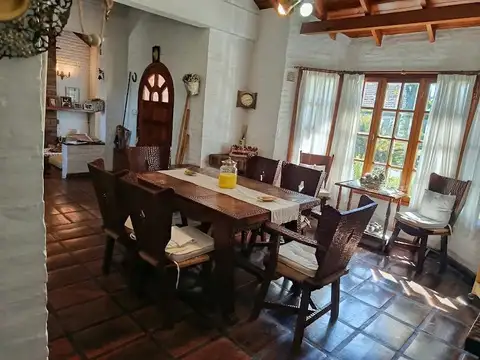 Casa en Venta con 5 cocheras