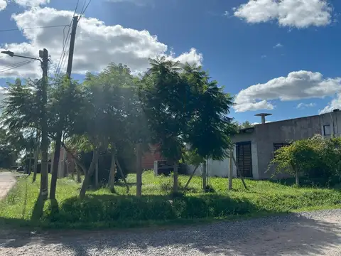 Casa 2 ambientes con 1 baño