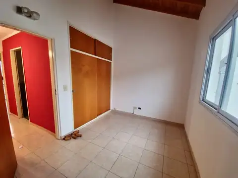 Depto Tipo Casa en Venta con 1 cocheras