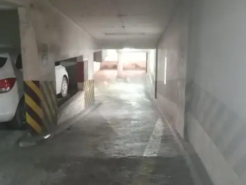 SE VENDE COCHERA. ESCRITURA-COCHERAS GRAN PALACIO-U$S6.499.