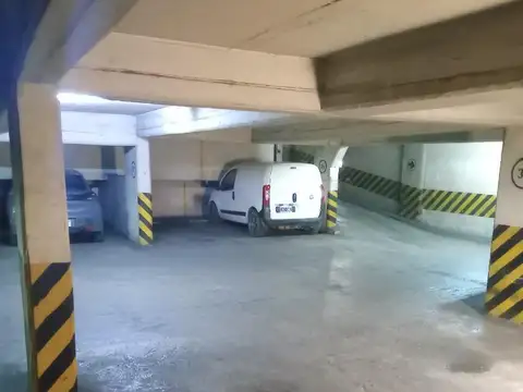 SE VENDE COCHERA. ESCRITURA-COCHERAS GRAN PALACIO-U$S5.999.