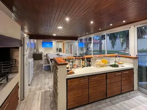 CASA EN VENTA 4 DORMITORIOS  B° VILLA BELGRANO