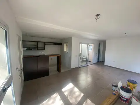 Depto Tipo Casa 4 ambientes con 2 baños