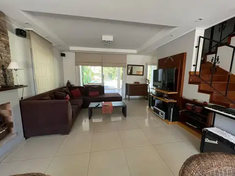 Casa en Venta de 4 dormitorios