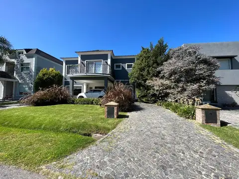 CASA EN VENTA AMOBLADA EN ALTOS DE HUDSON I