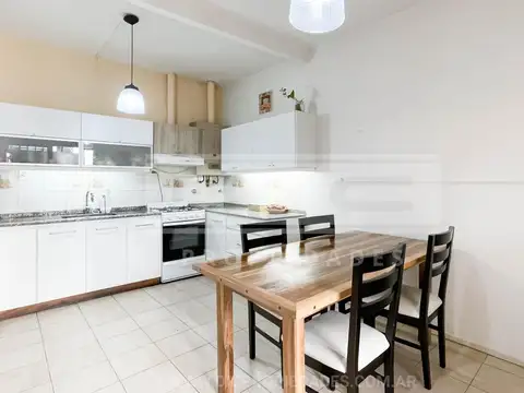 Depto Tipo Casa 4 ambientes con 2 baños