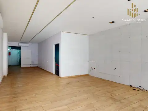 LOCAL CON GAS NUEVO APTO TODO RUBRO CON TIRAJE Y PATIO