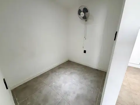 Increíble local comercial en Barrio Pizzurno