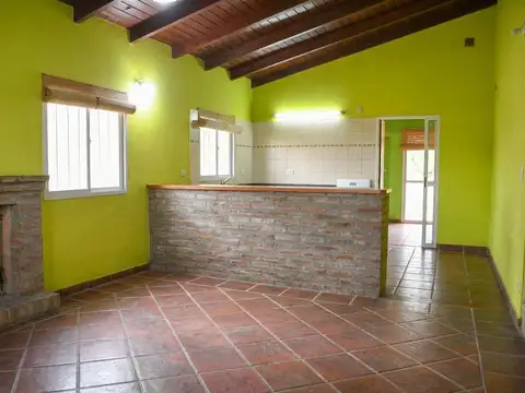 Casa en Venta de 2 Dormitorios En Los Pino Alvarez