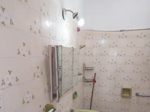 Casa en Alquiler con 1 cochera