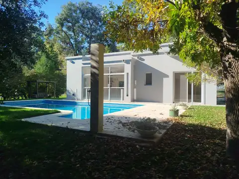 Casa en Alquiler de 3 dormitorios