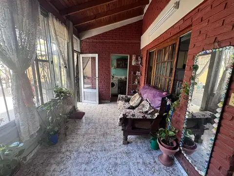 Depto Tipo Casa en Venta en Valentín Alsina, USD 65.000