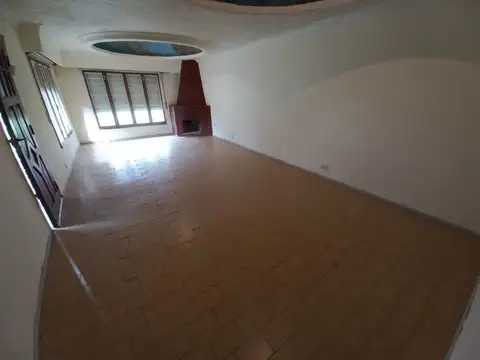 Casa en Alquiler de 4 dormitorios