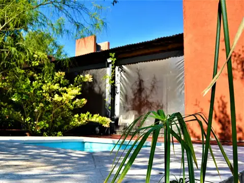 Casa 4 ambientes con 1 baño