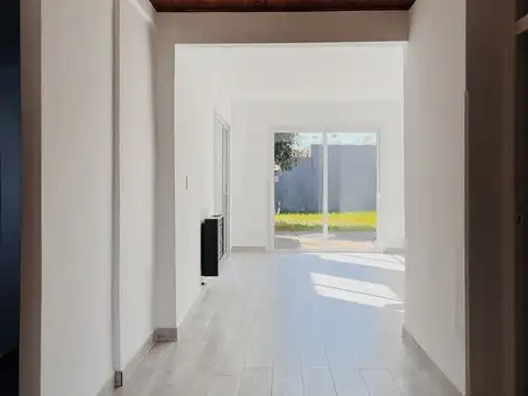 Casa 3 ambientes con 2 baños