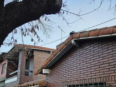 Hipólito Yrigoyen e/ Avenida Sobremonte y Callao