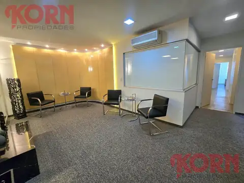 Oficina en Venta con 1 cochera