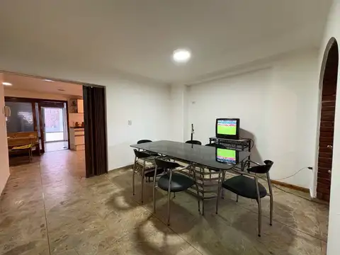 Casa 7 ambientes con 3 baños
