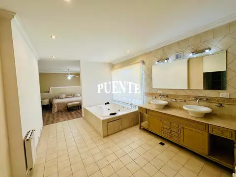 Casa en Alquiler al Este