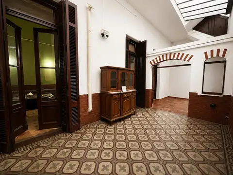 Venta de PH de 3 ambientes con patio y dependencia en Caballito Sur
