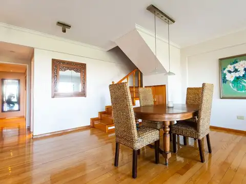 Departamento en Venta con 2 cocheras