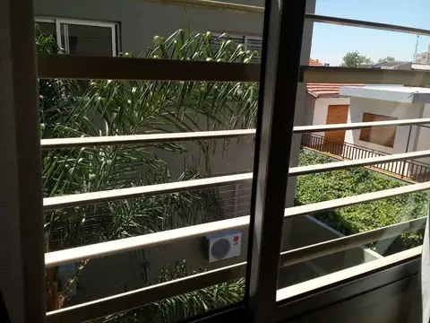 Cerrito 855