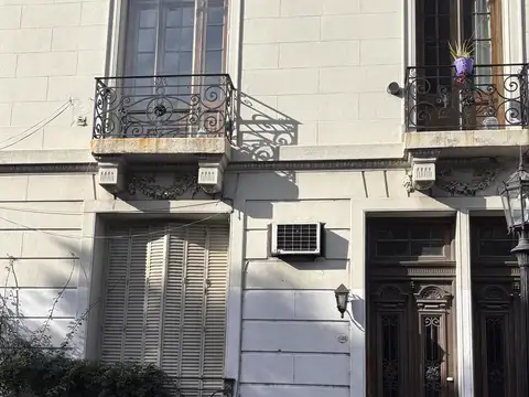 PH VENTA DE 5 AMBIENTES EN SAN TELMO SIN EXPENSAS