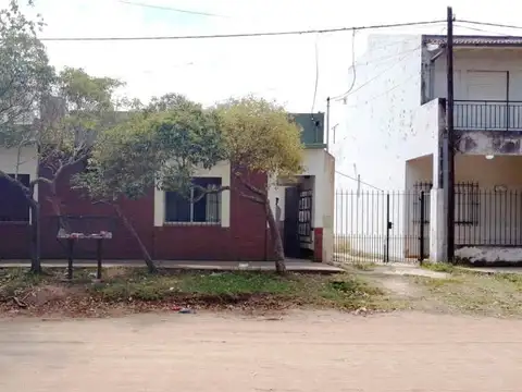 Departamento 2 ambientes con patio propio