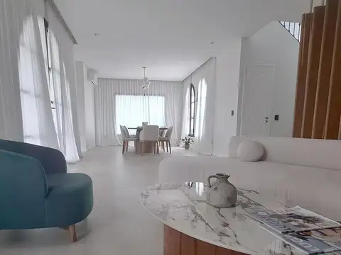 Casa en Alquiler al Noroeste