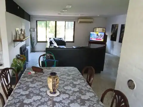 Casa en venta - 3 Dormitorios 2 Baños - Cochera - 499Mts2 - Libertad