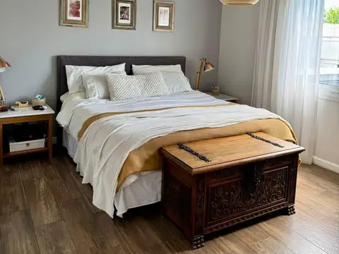 Casa en Alquiler Temporal con 2 cocheras