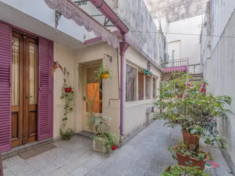 Depto Tipo Casa en Venta con 1 cocheras